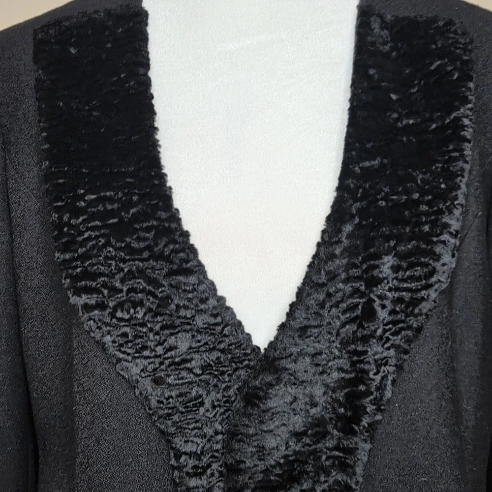 George Simonton Elegant Black Blazer with Textured Lapel Size 8 VTG.